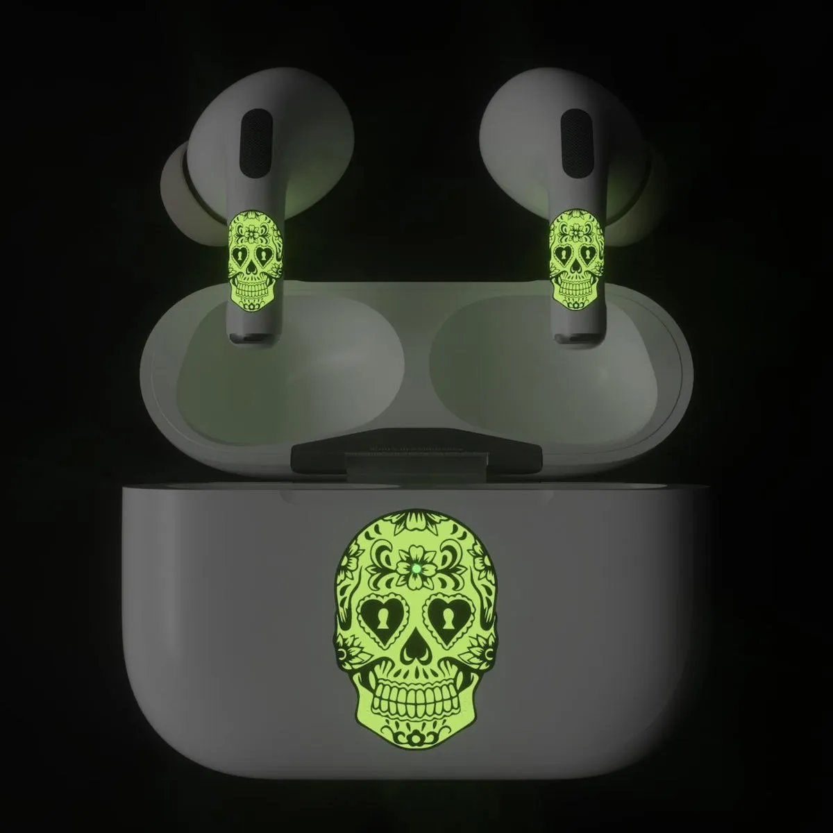 Next One ArtSkin naljepnica za AirPods Pro (1. i 2. gen) - Glowing Skull — Next One ArtSkin naljepnica za AirPods Pro (1. i 2. gen) - Glowing Skull