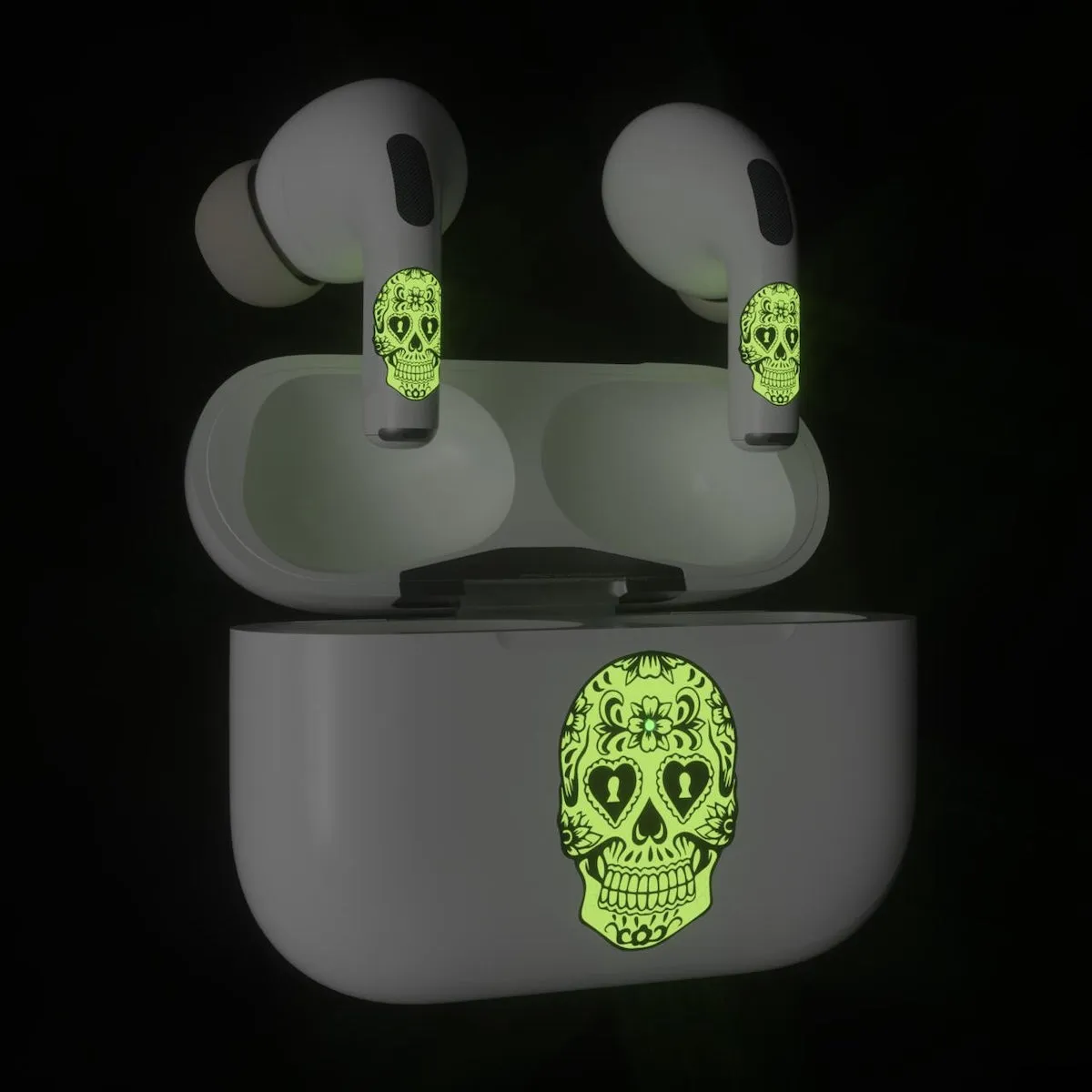 Next One ArtSkin naljepnica za AirPods Pro (1. i 2. gen) - Glowing Skull — Next One ArtSkin naljepnica za AirPods Pro (1. i 2. gen) - Glowing Skull