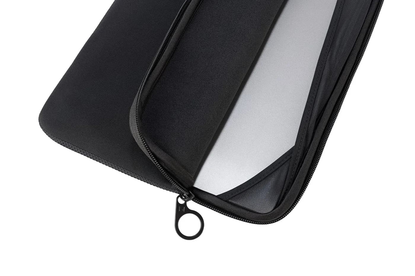 TUCANO Top navlaka za MacBook Pro 14" - crna — TUCANO Top navlaka za MacBook Pro 14" - crna