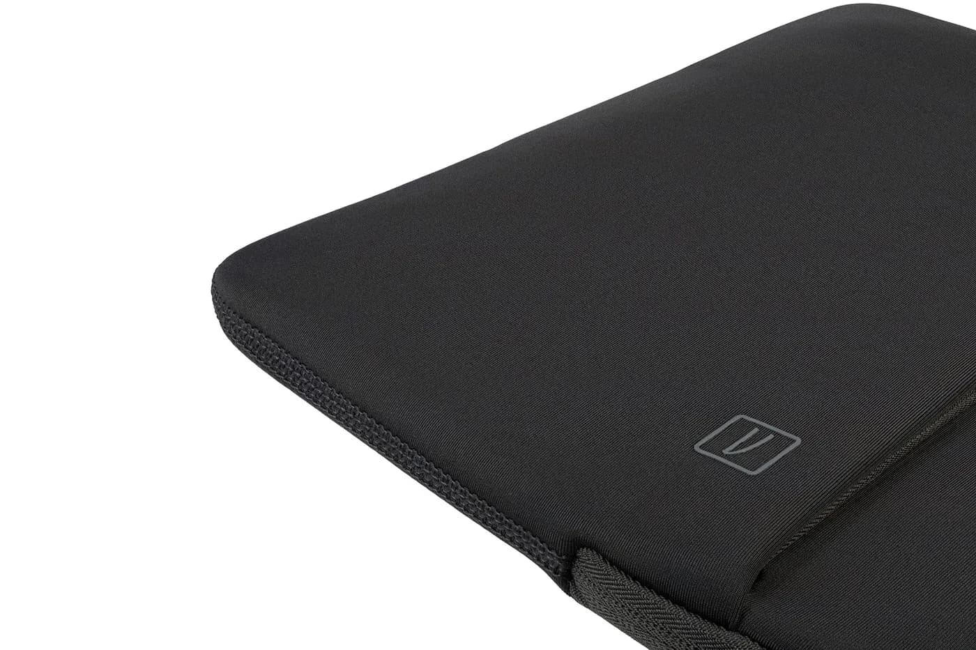 TUCANO Top navlaka za MacBook Pro 14" - crna — TUCANO Top navlaka za MacBook Pro 14" - crna