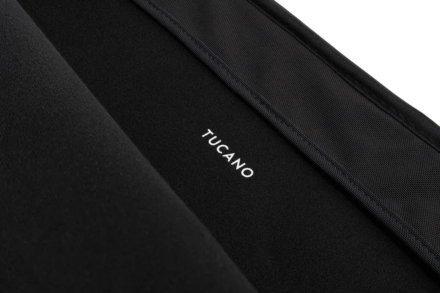 TUCANO Velluto navlaka za MacBook Pro 14" - ružičasta — TUCANO Velluto navlaka za MacBook Pro 14" - ružičasta