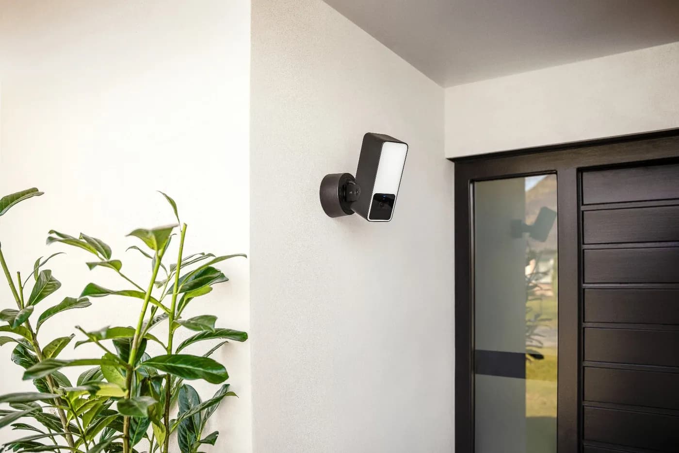 Eve Outdoor Cam (reflektorska kamera) — Eve Outdoor Cam (reflektorska kamera)