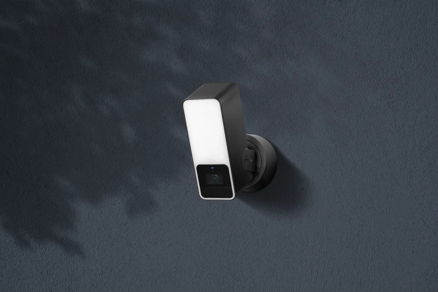 Eve Outdoor Cam (reflektorska kamera) — Eve Outdoor Cam (reflektorska kamera)