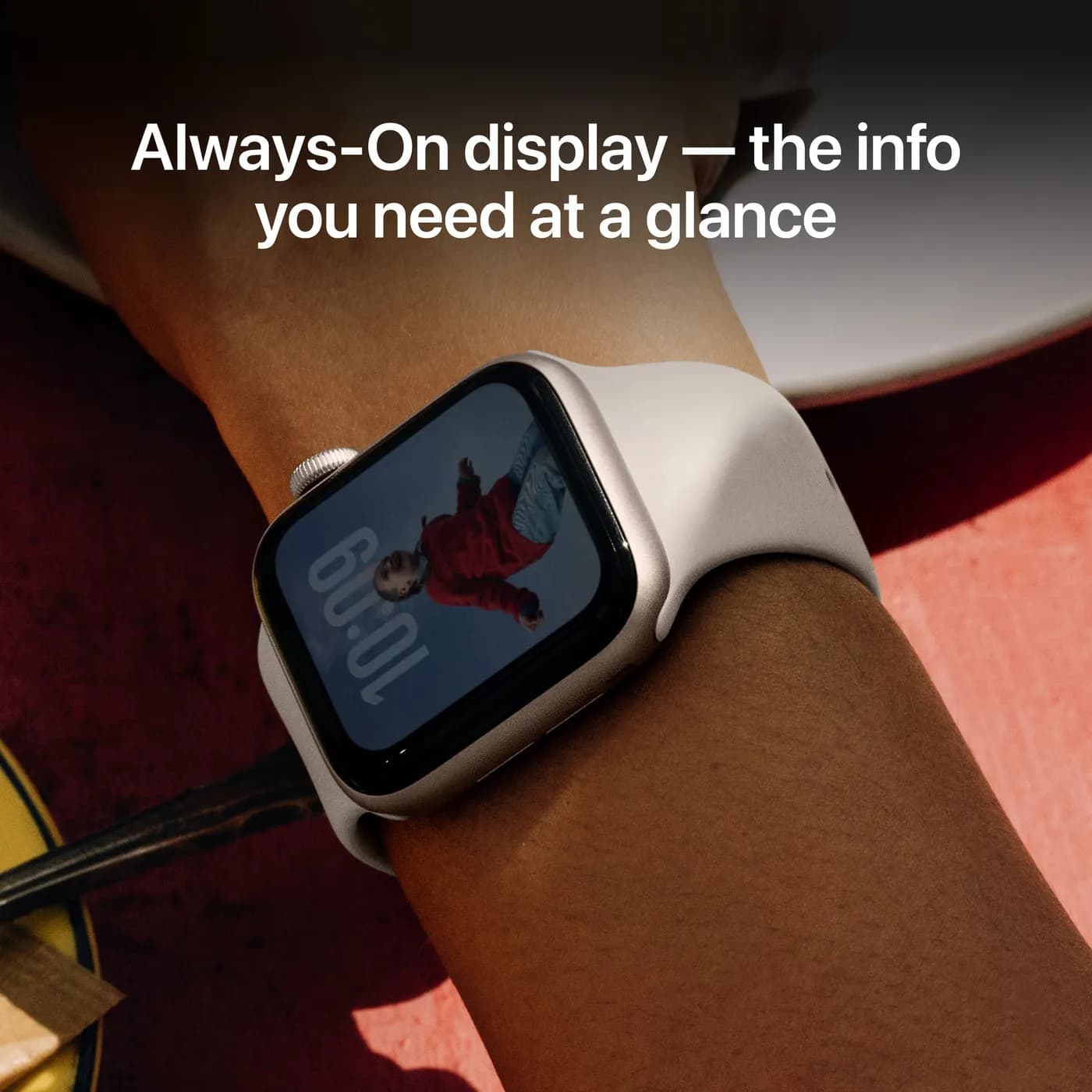 Apple Watch SE 3 GPS 40 mm zvjezdano aluminijsko kućište sa zvjezdanim Sport Band-om - S/M — Apple Watch SE 3 GPS 40 mm zvjezdano aluminijsko kućište sa zvjezdanim Sport Band-om - S/M