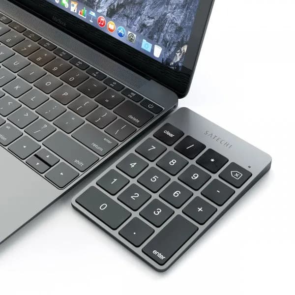 Satechi Slim Aluminum Keypad - svemirski siva — Satechi Slim Aluminum Keypad - svemirski siva